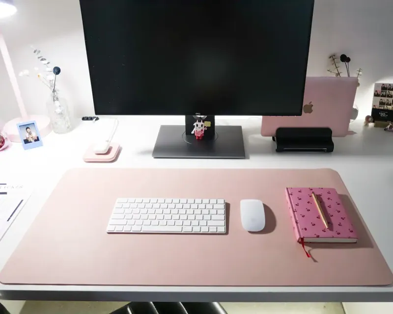 tapis de souris rose setup girly - couverture