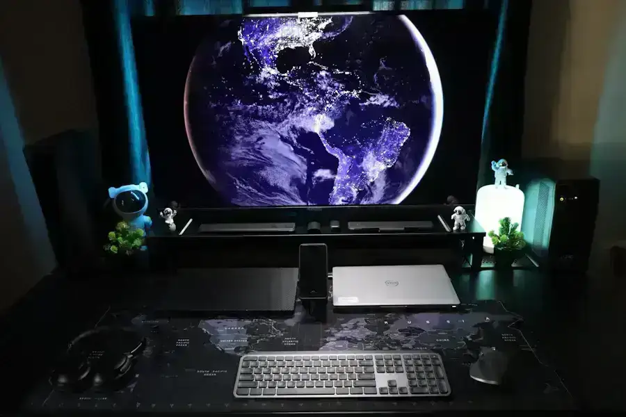 XXL vs standard mouse pad - XXL pad: the real advantage for gamers and demanding setups