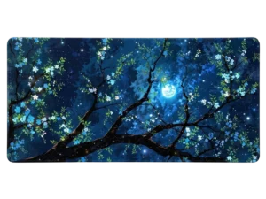 Arbre fleuri sous une lune brillante et des étoiles scintillantes, un décor de tapis de souris manga / anime